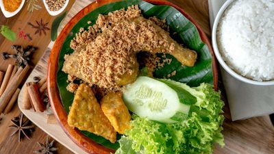 Lepak Corner Station (Penyet's & Bakso)