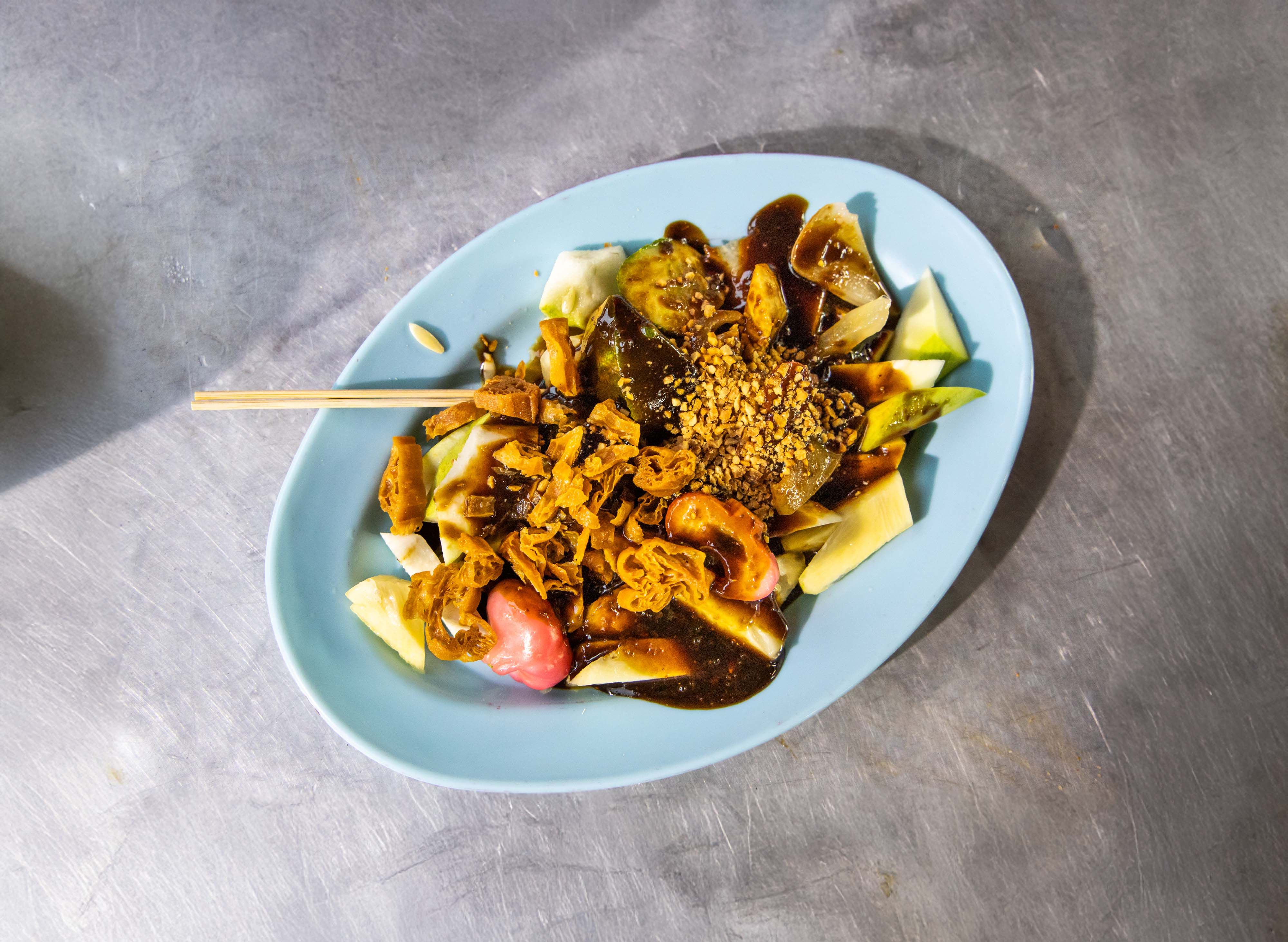 Yummy Snow Ice Rojak (Jalan Ang Cheng Ho) Menu, Price & Delivery in ...