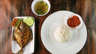 Ayam Gepuk Pak Gendut (Alam Impian)