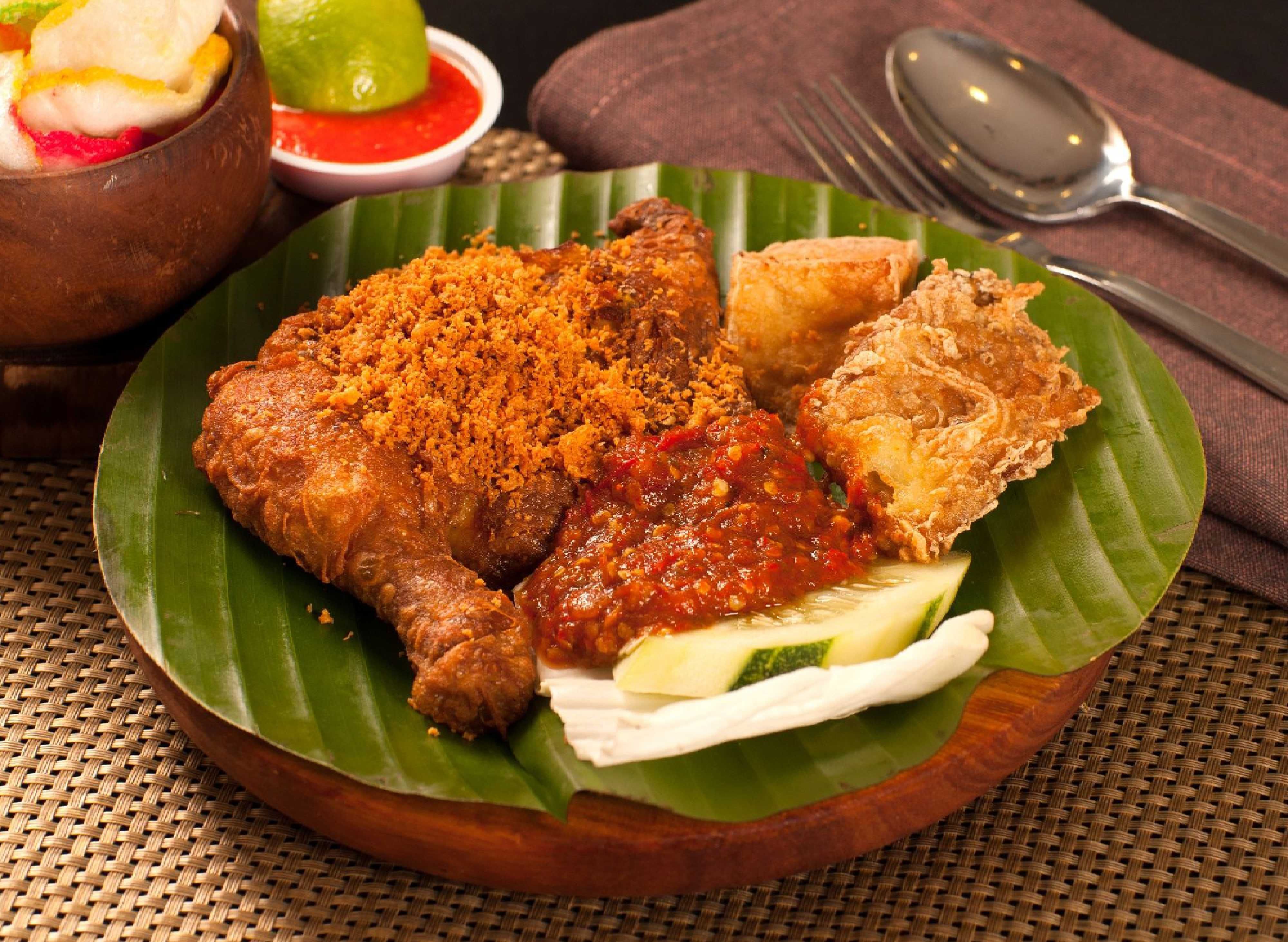 Ayam Gepuk Teraju 3 (Kg Wakaf Stan) vendor logo