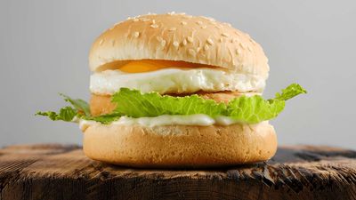 Delicious Burger Fresh Tasty (Kg Brazil Burger JB Rock City)