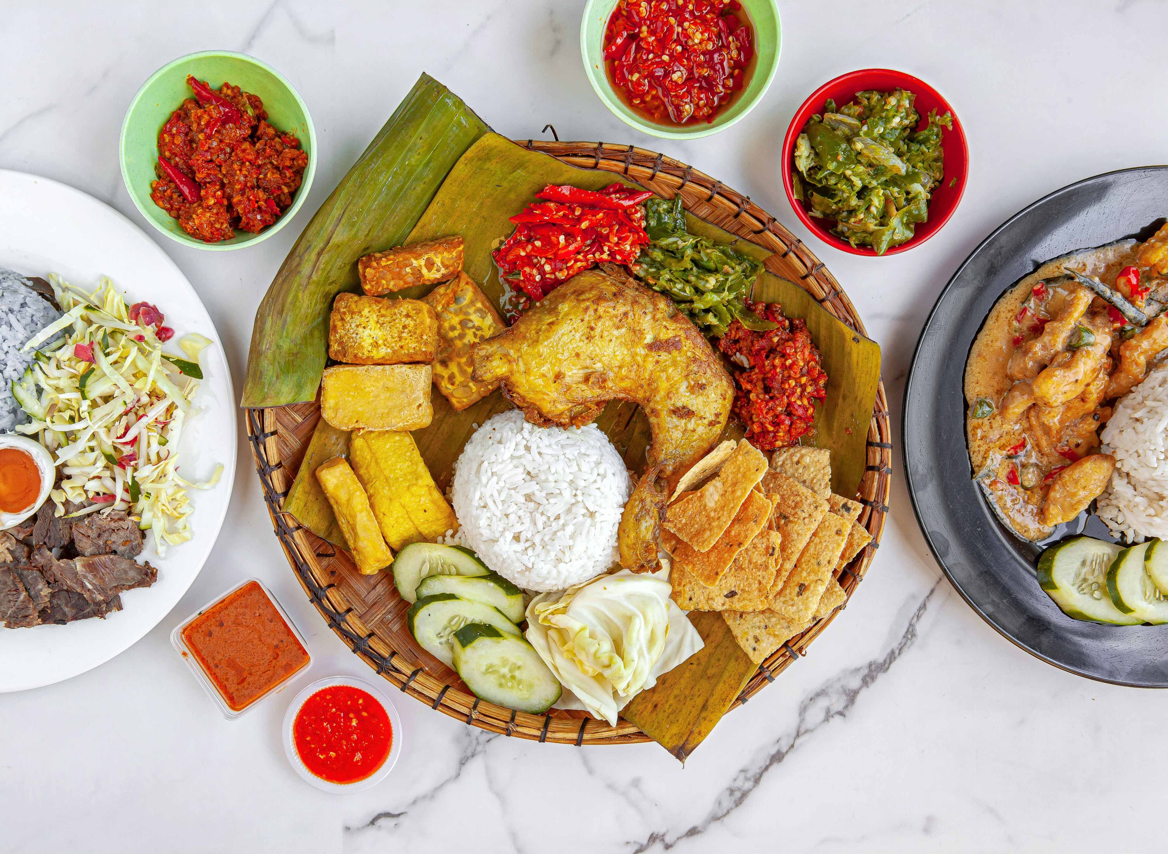 Sajian Talam Emas Menu In Kuala Lumpur Food Delivery In Kuala Lumpur Foodpanda