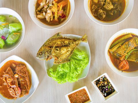 Restoran Bawal Goreng Pokok Cheri