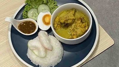 LOCCA Cafe (Vista Alam)