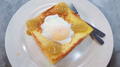 Roti Bakaq Teloq Meleleh