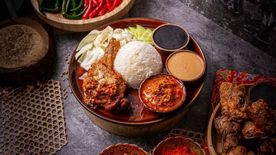 Ayam Gepuk Ibuk Bapak (Dungun)