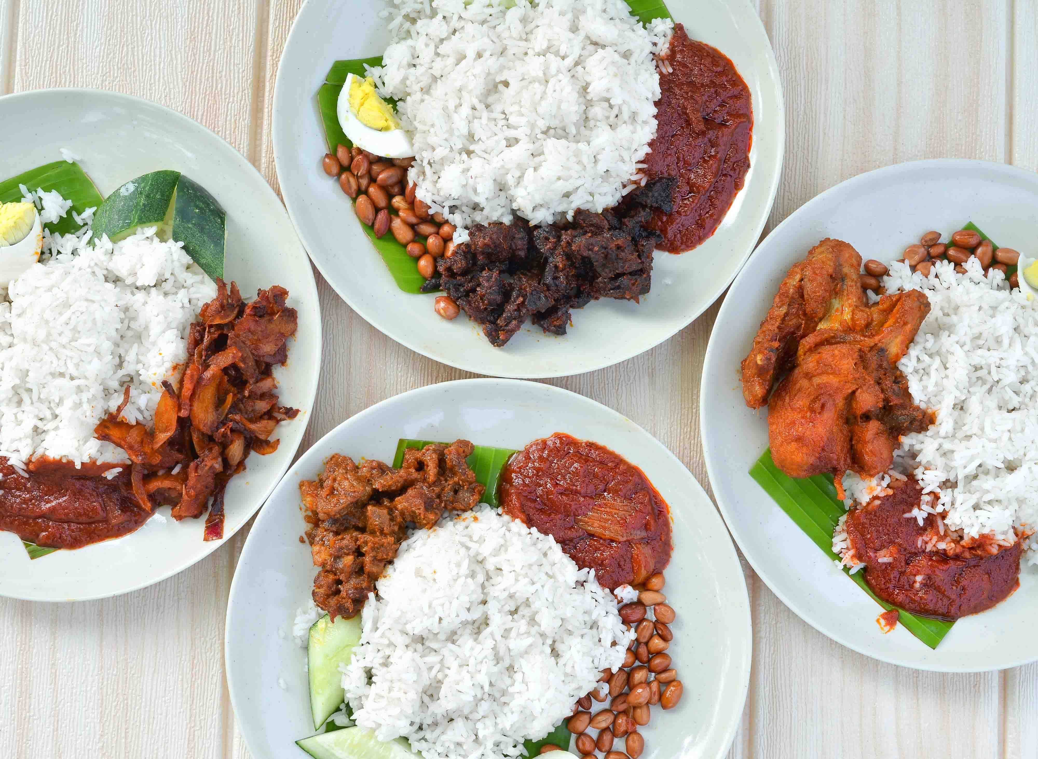 Nina's Kitchen (Nasi Lemak Kak Ina) menu and delivery in Cheras | foodpanda
