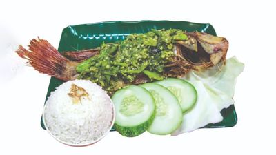 AYAM PENYET CABE HIJO