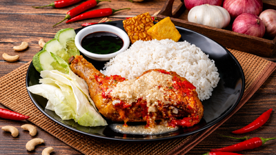 Ayam Gepuk Adi Wira (Lengkok Perpaduan)