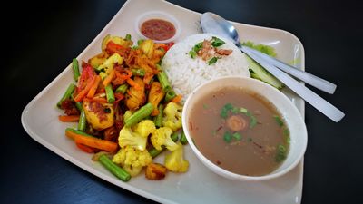 Kunyit Woklicious (PKNS Shah Alam)