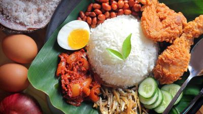 warung nasi lemak daun pisang