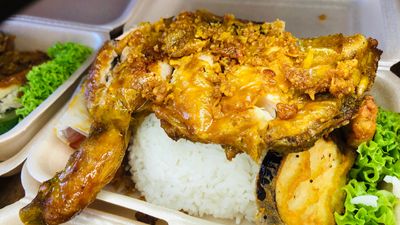 AYAM PENYET ROYALE BY FASHA D' CAFE