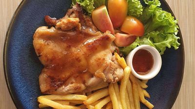 Paris Steamboat & Grill