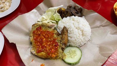 Ayam Gepuk Bangsawan