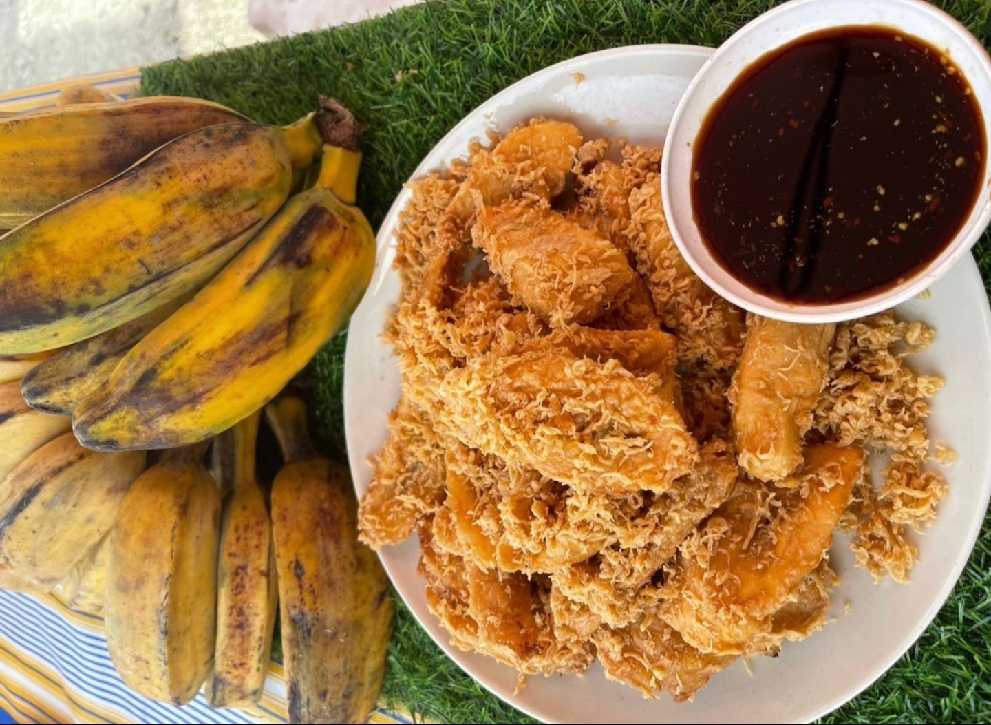 Pisang goreng empire vendor logo