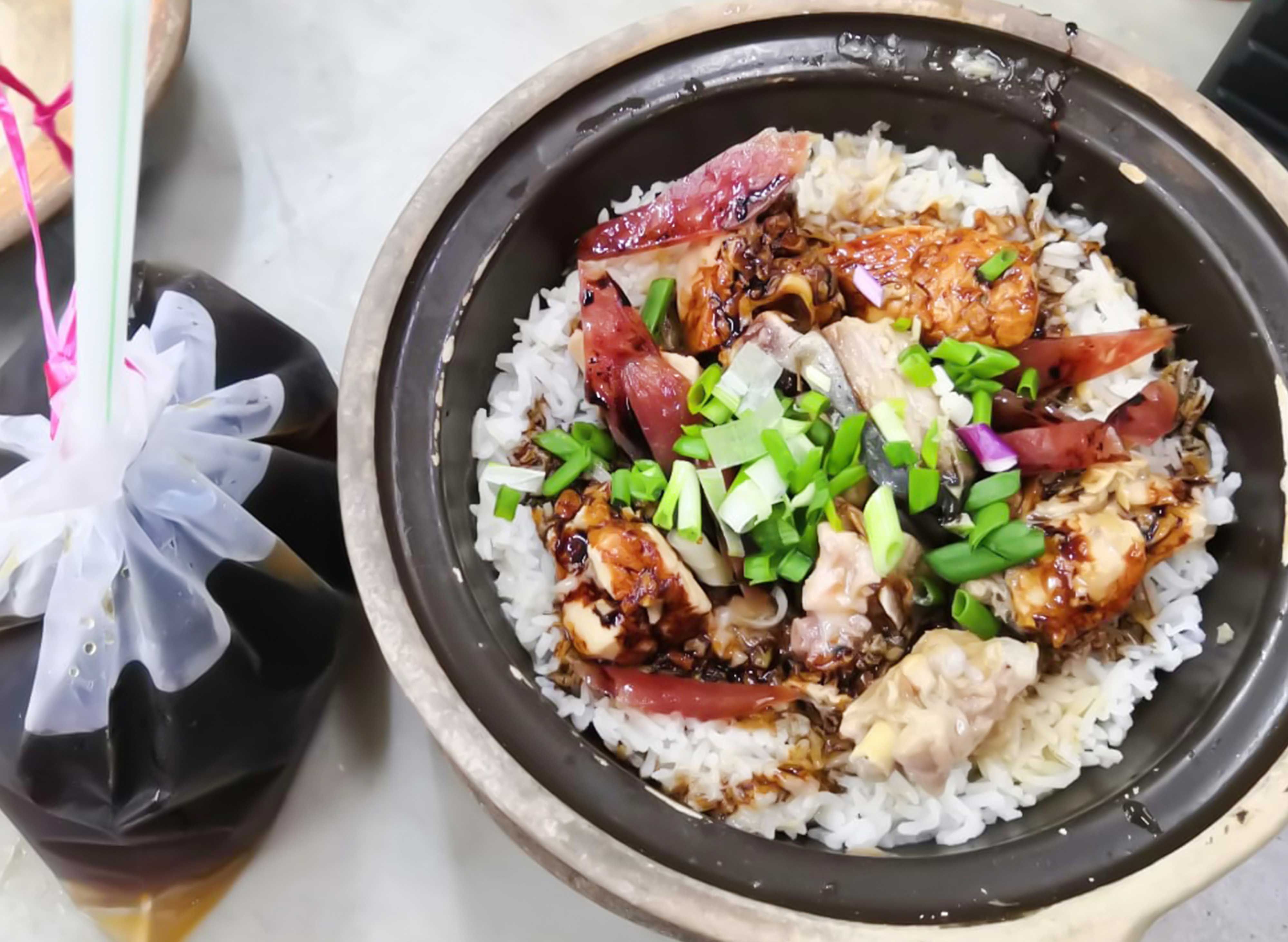 CHAN SIEW HENG CLAYPOT CHICKEN RICE 陈少卿瓦褒鸡饭 vendor logo