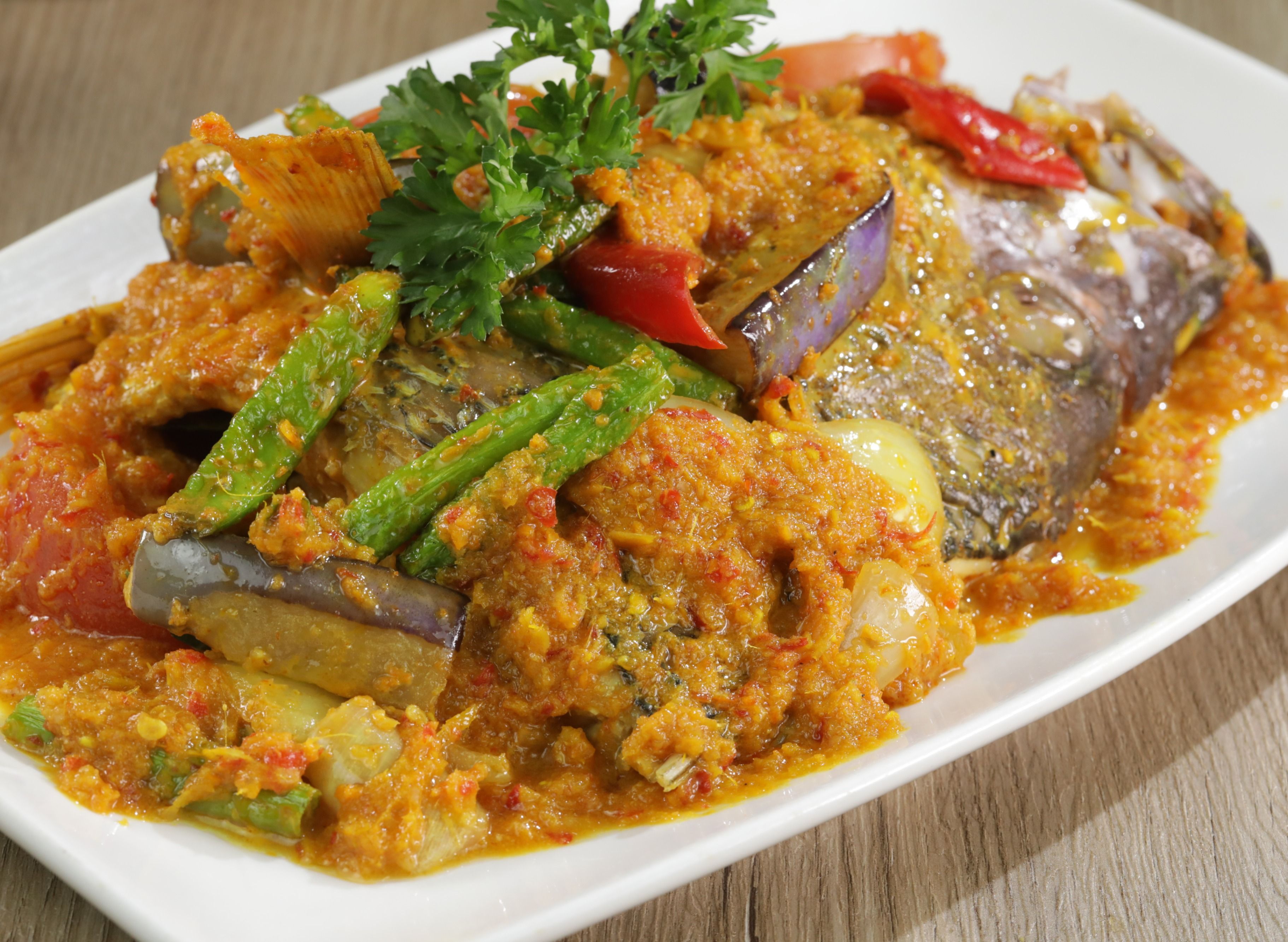 Suncle curry fish head 三哥咖喱鱼头 (No pork serve) menu and delivery in