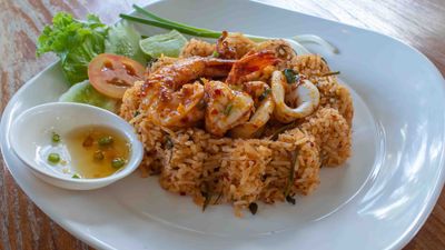 Nawfal Cafe ( Masakan panas & Western )