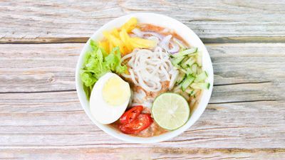 Laksa Kampung x Crispy Banana Cheese  (Persiaran Mayang Pasir)