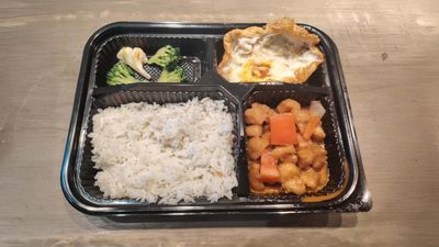 Restoran YKY 亿碗饭馆 (Permas)