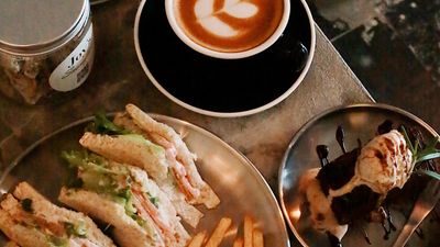 LA VENDIMIA CAFE & SALOON