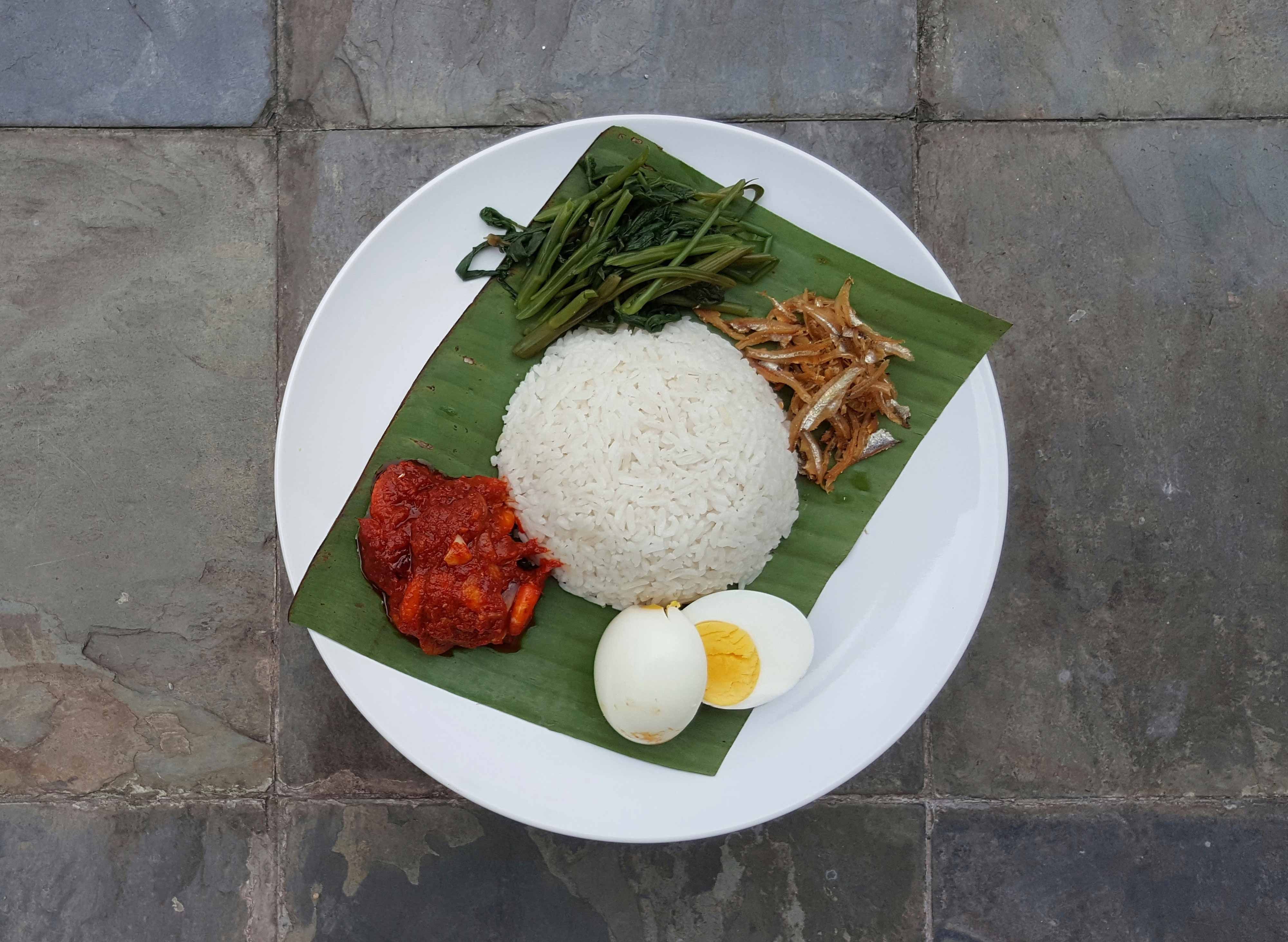 Nasi Lemak Ujang Daun Pisang Berlauk Food Delivery From Foodpanda