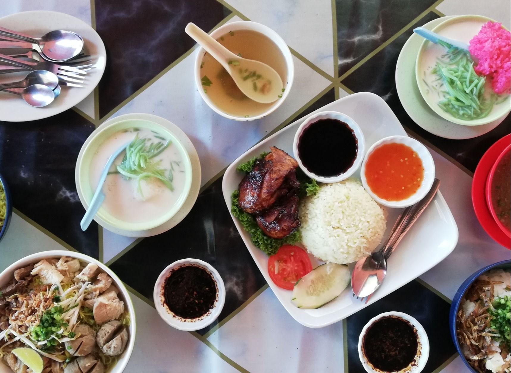 KEDAI MAKAN N SURPRISE KEDAI MAKAN N SURPRISE
