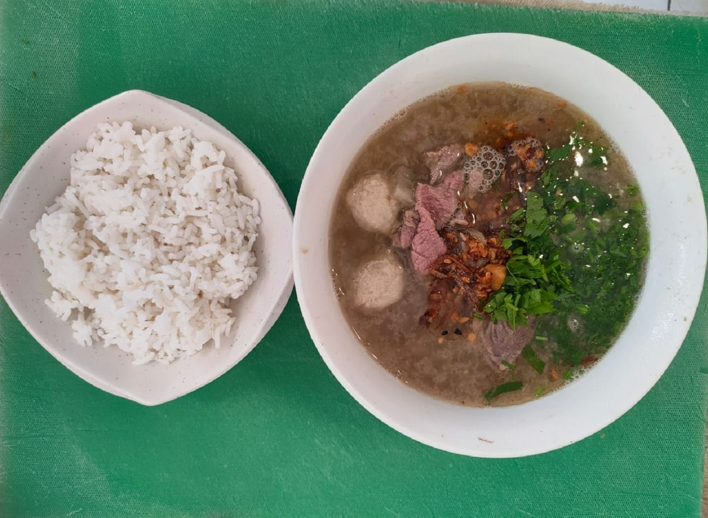 Loo Beef Noodle.Rice (OO White Coffee) 吕家牛肉粿条汤饭菜单 | foodpanda ...