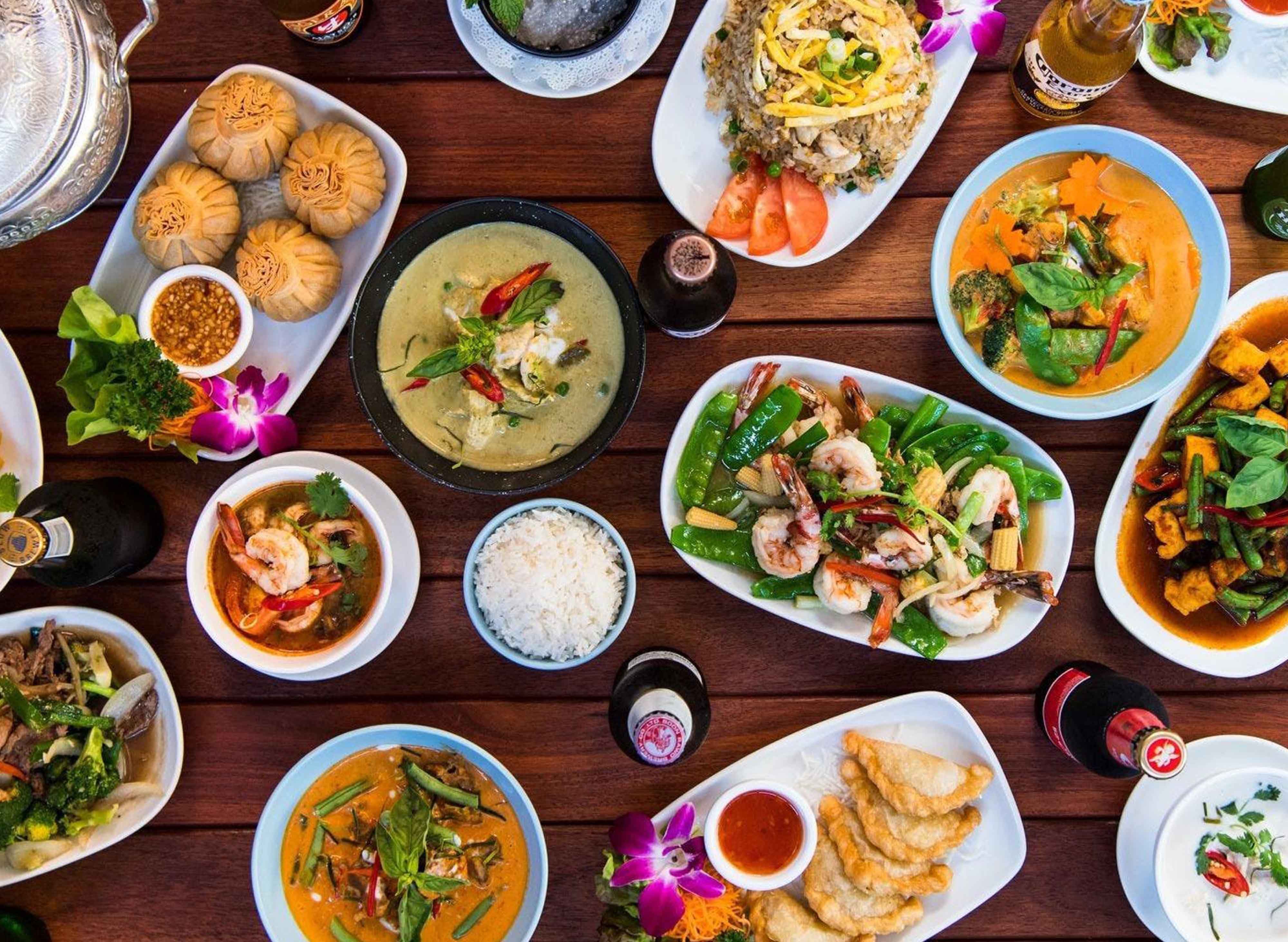Singha Thai Food vendor logo