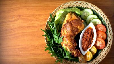 RESTORAN 777 AYAM PENYET INUL SURABAYA (BUKIT INDAH)