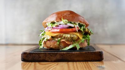 Burger Tyo (Putatan Commercial Center)