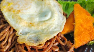 Pig Boss Tangkak 东甲猪大侠 1