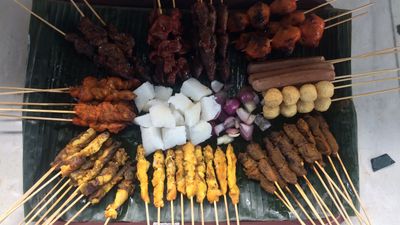 Sate Sayap Dan Penang Char Kuey Teow