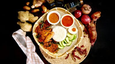 Nasi Kukus Ayam Rempah 4 Beradik