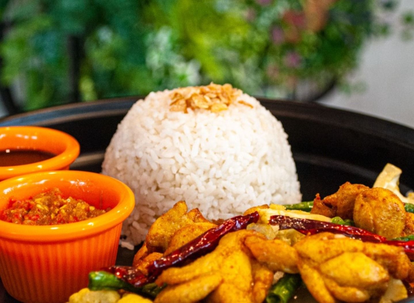 Ayam Kunyit Maharaja Foodle Wangsa Walk menu and delivery in Kuala Lumpur foodpanda