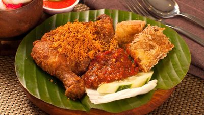 Ayam Penyet Citarasa Keluarga ibu (Taman Nam Tak)