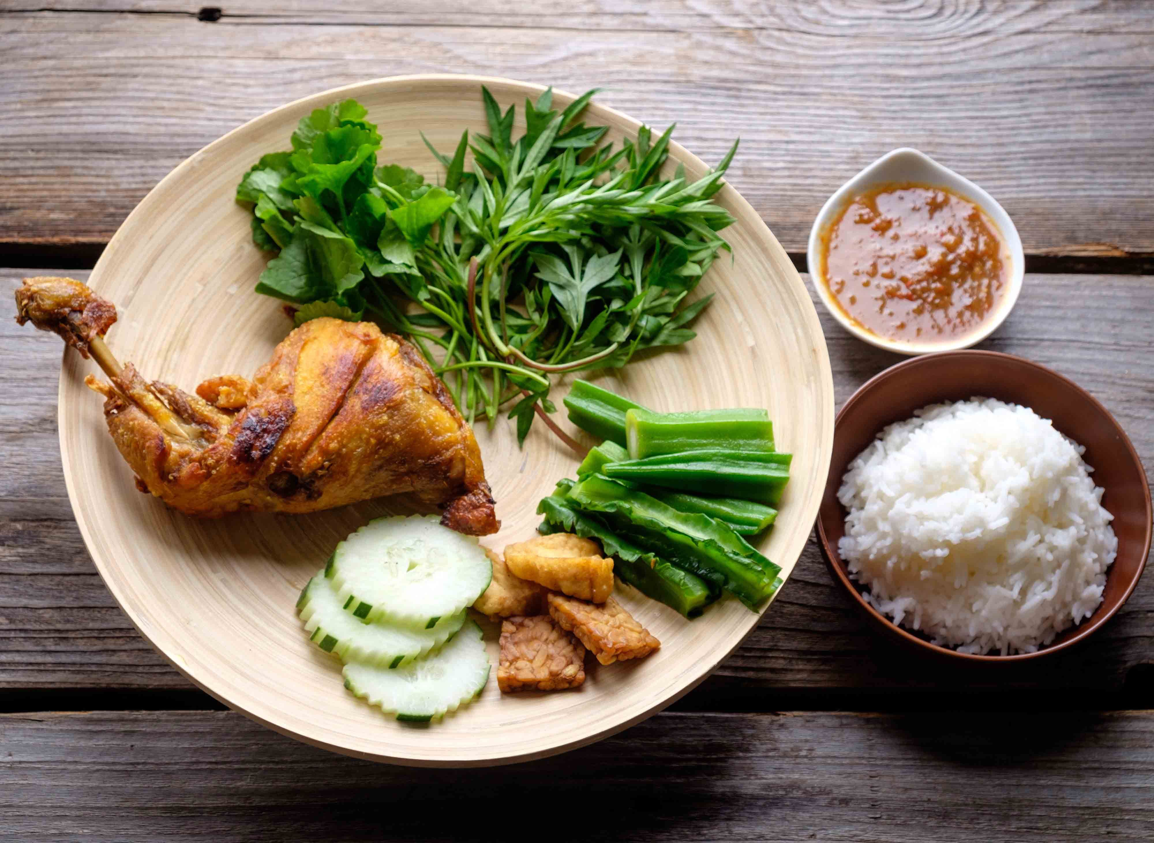 Nasi Ayam Intan menu and delivery in Hang Tuah | foodpanda