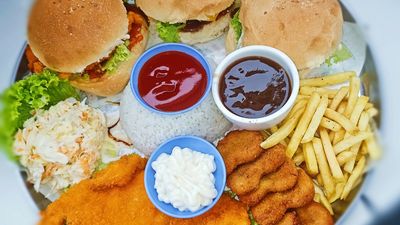 Mz Burger Cafe