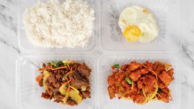 Mat Rock Ayam Goreng Kunyit (Seksyen 9)