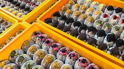 Donut Bomboloni Fluffys by Rusni