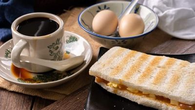 Eight Toast Nanyang Kopitiam (Jalan Pusat Komersial Saujana 3)