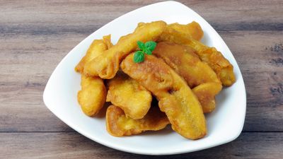 Kak Zai Goreng Pisang Kg Baru