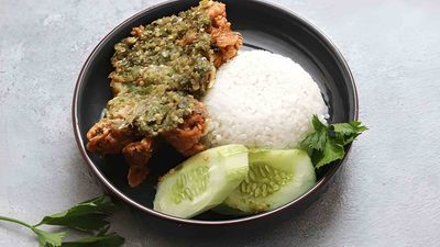 NASI LEMAK AYAM CRISPY PUBG - WISMA FAM (KELANA JAYA)