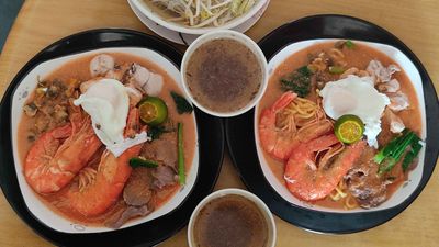 Ayam Gepok iechaa ( medan selera jalan panggung)