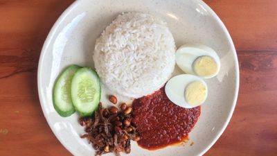 Nasi Lemak Cik Anje (Bandar Utama)