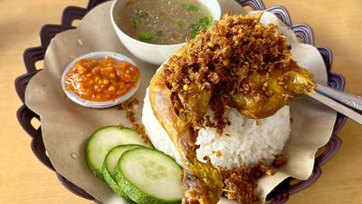 Medan Selera Tanah Mas ( Bakso Simojang Bandung)