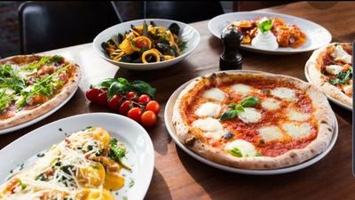 Hytta Pizzeria & Cocktail Bar