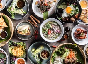 Monsun Street Corner