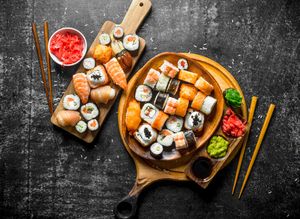 Mini Sushi Pho & Ramen