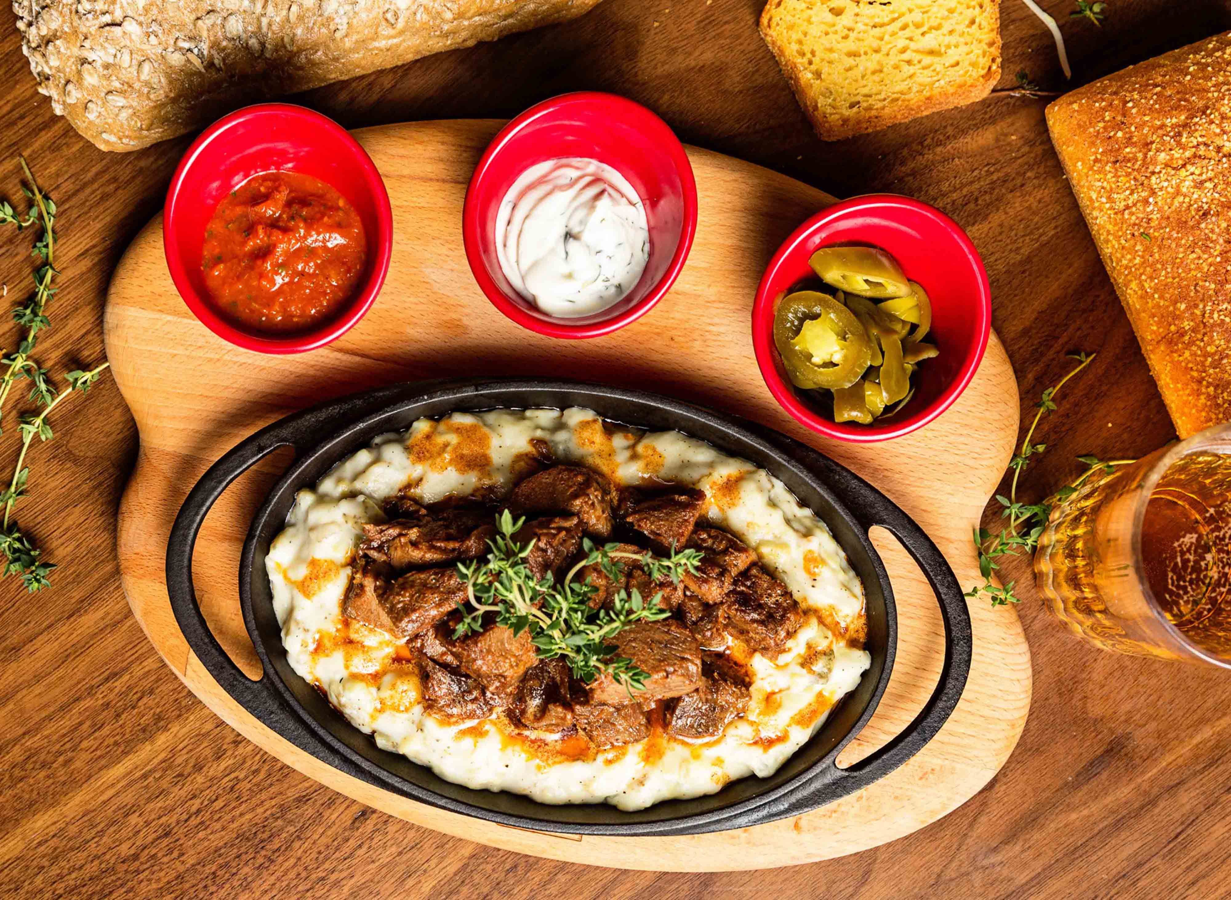 Meze Wraps & Bowls Sandnes vendor logo